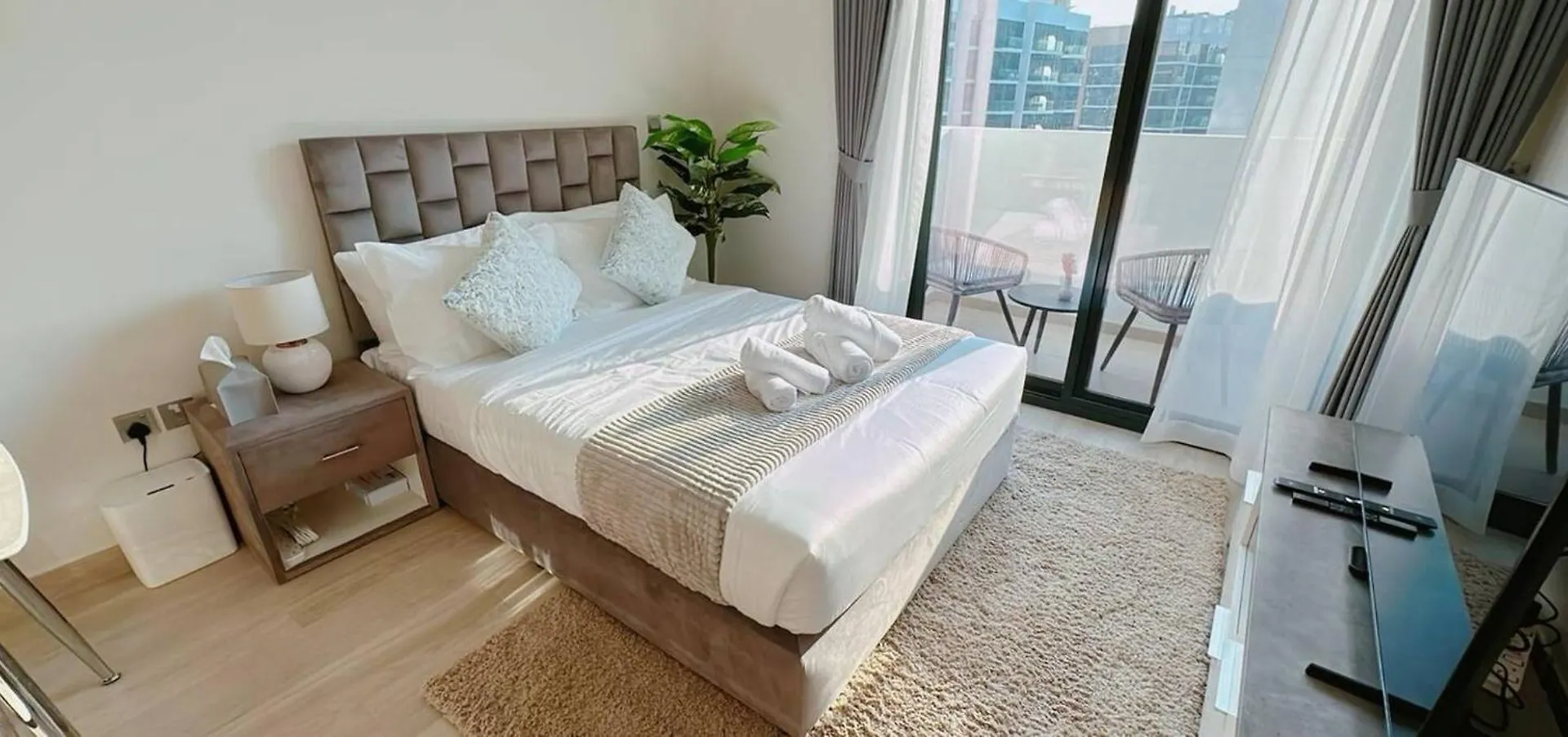 Elegant Studio Apartment In Meydan One Dubai United Arab Emirates