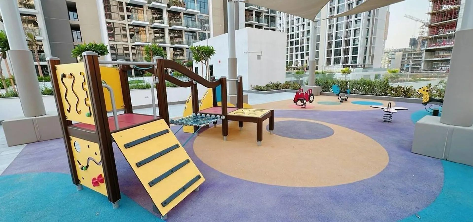 Elegant Studio Apartment In Meydan One Dubai