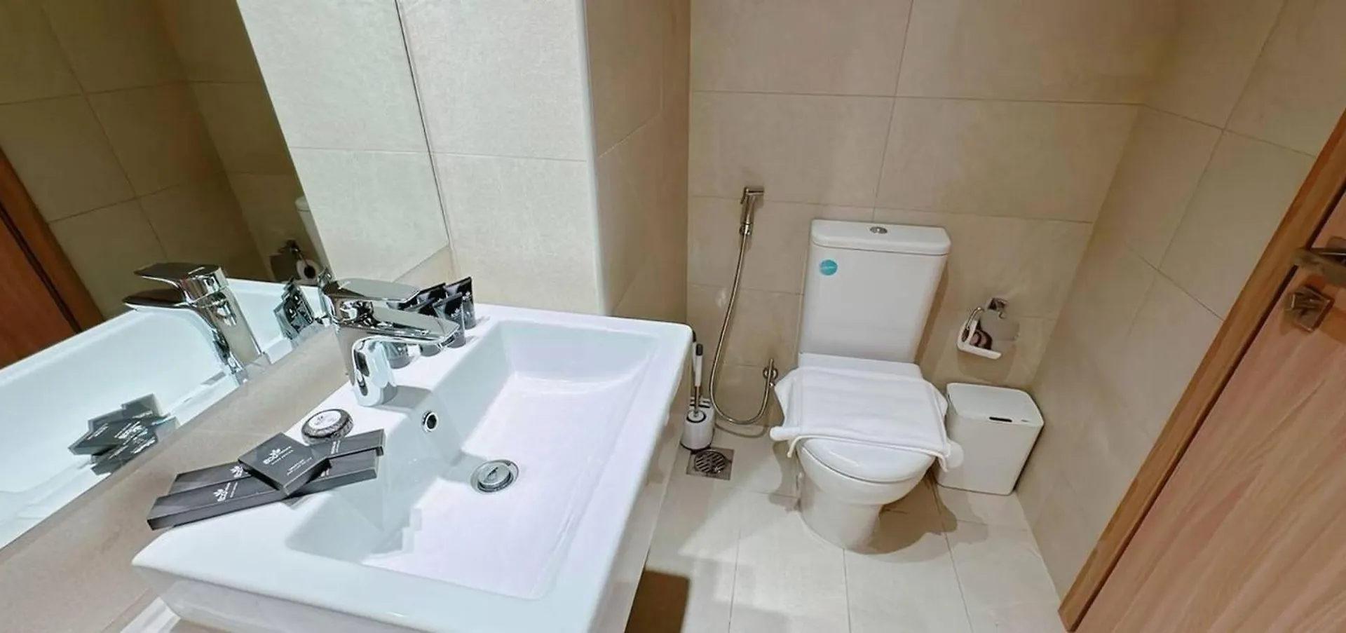 Elegant Studio Apartment In Meydan One Dubai United Arab Emirates