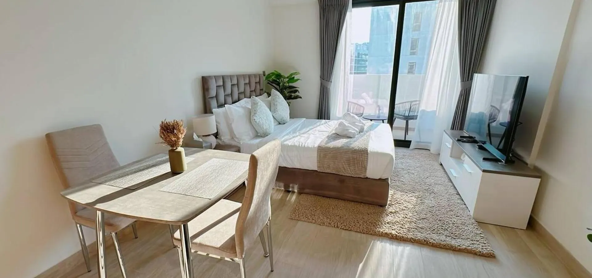 Elegant Studio Apartment In Meydan One Dubai